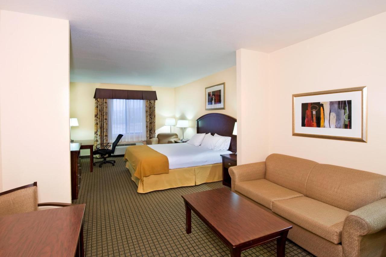 Holiday Inn Express & Suites Willcox Bagian luar foto